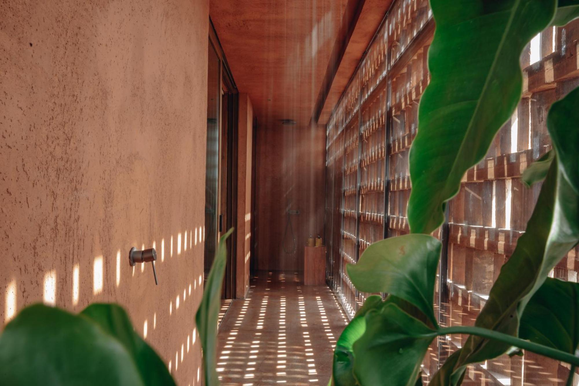 Further Hotel Canggu Екстериор снимка